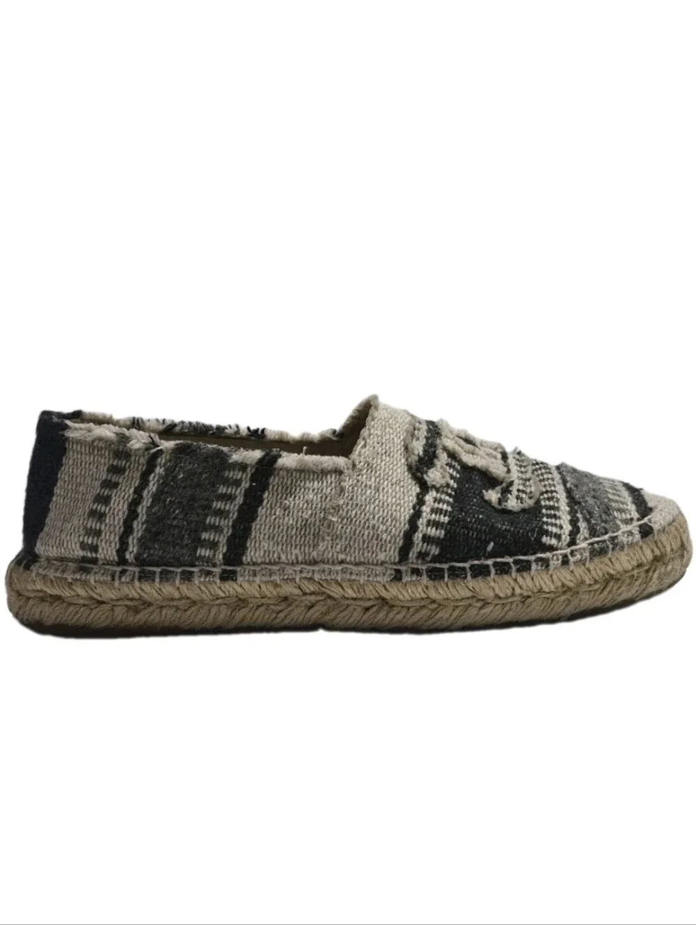 Chanel G29762 Flat Espadrille Size 37 ( US 37 ).